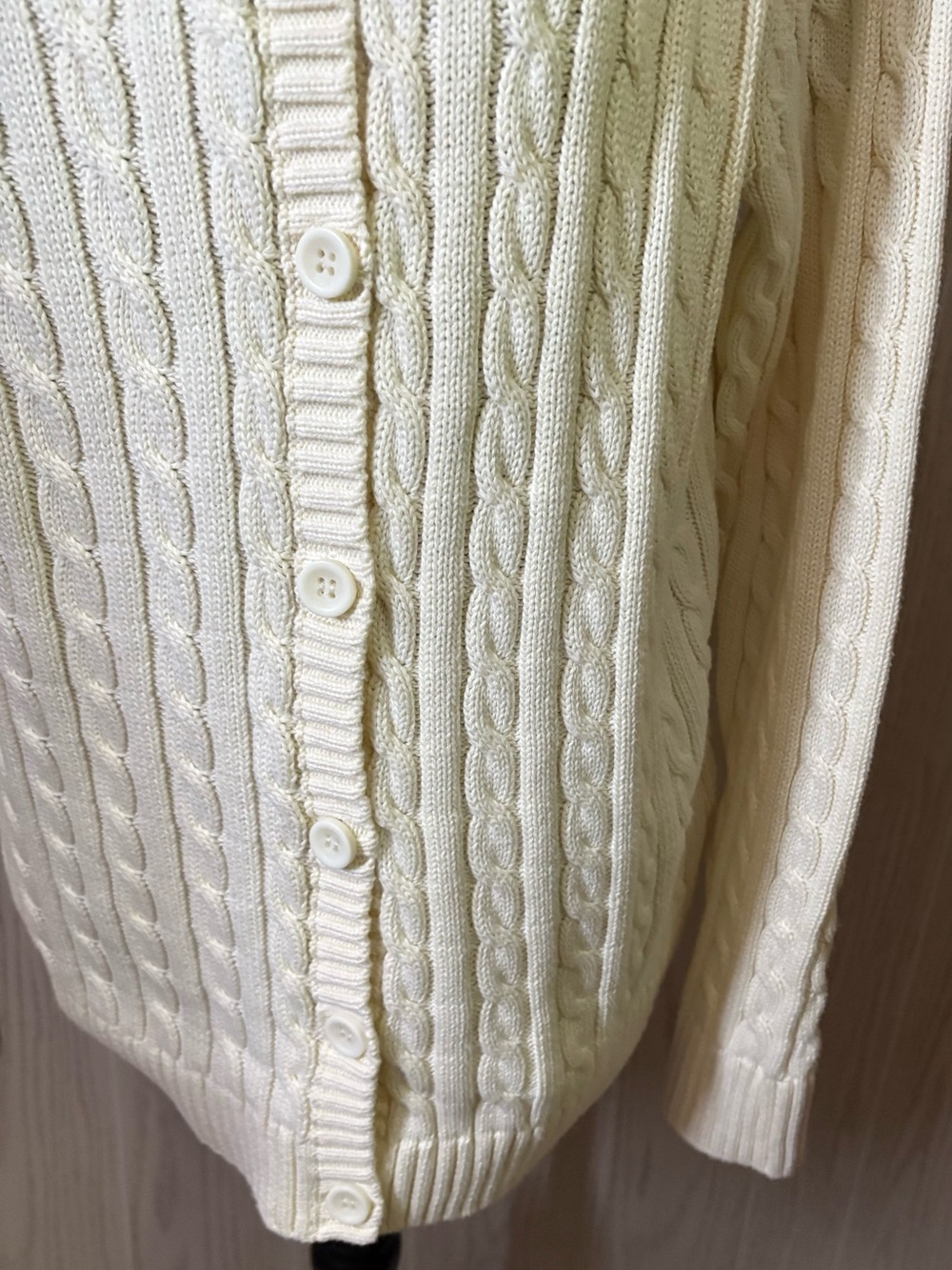 Lands’ End White Cable Knit Button-Front Cardigan Sweater L 12-14 - Picture 5 of 8